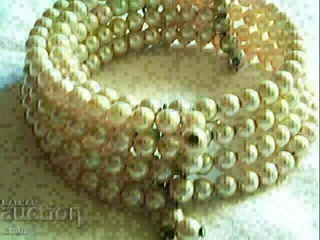 Auction  old beautiful bracelet of 5 rows of pearls