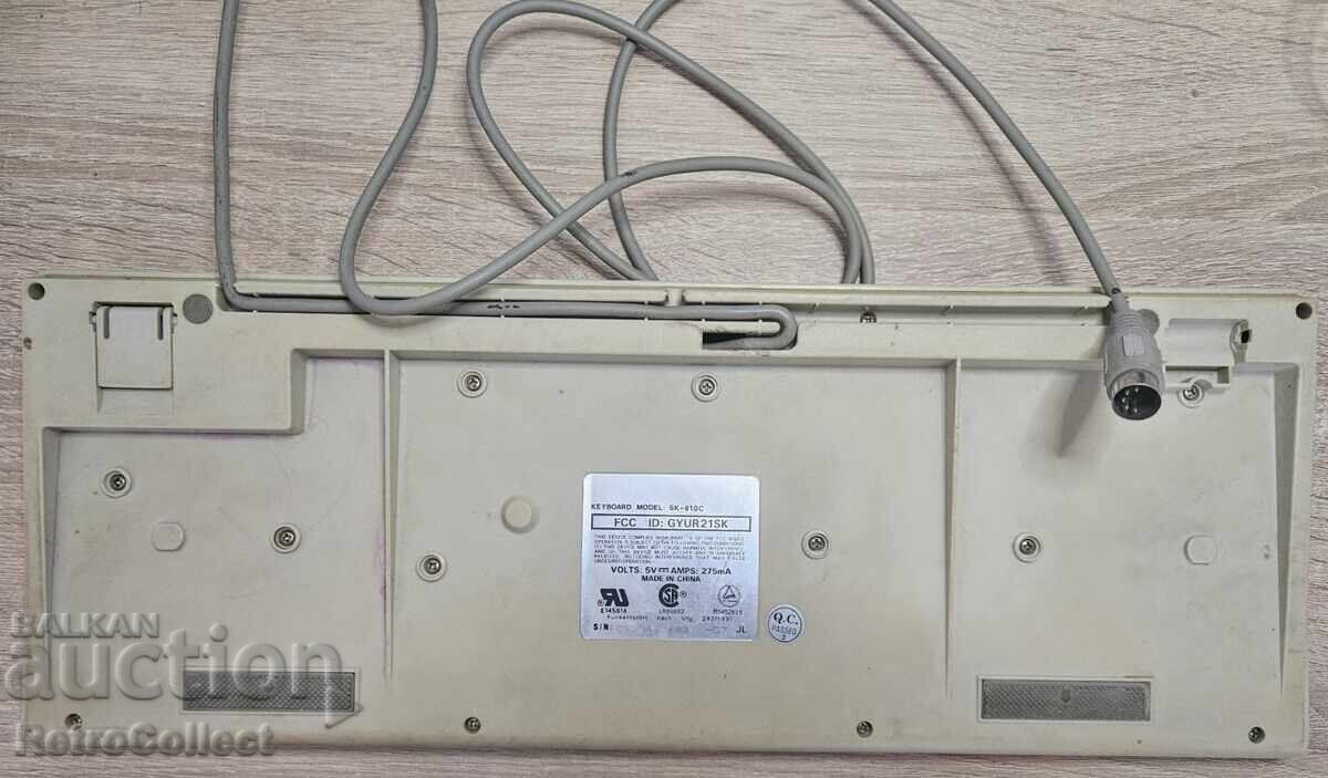 Tastatură retro AT funcțională cu DIN 5 pentru computer 286 386 486 cu preț € 12.00 | 23.47 BGN