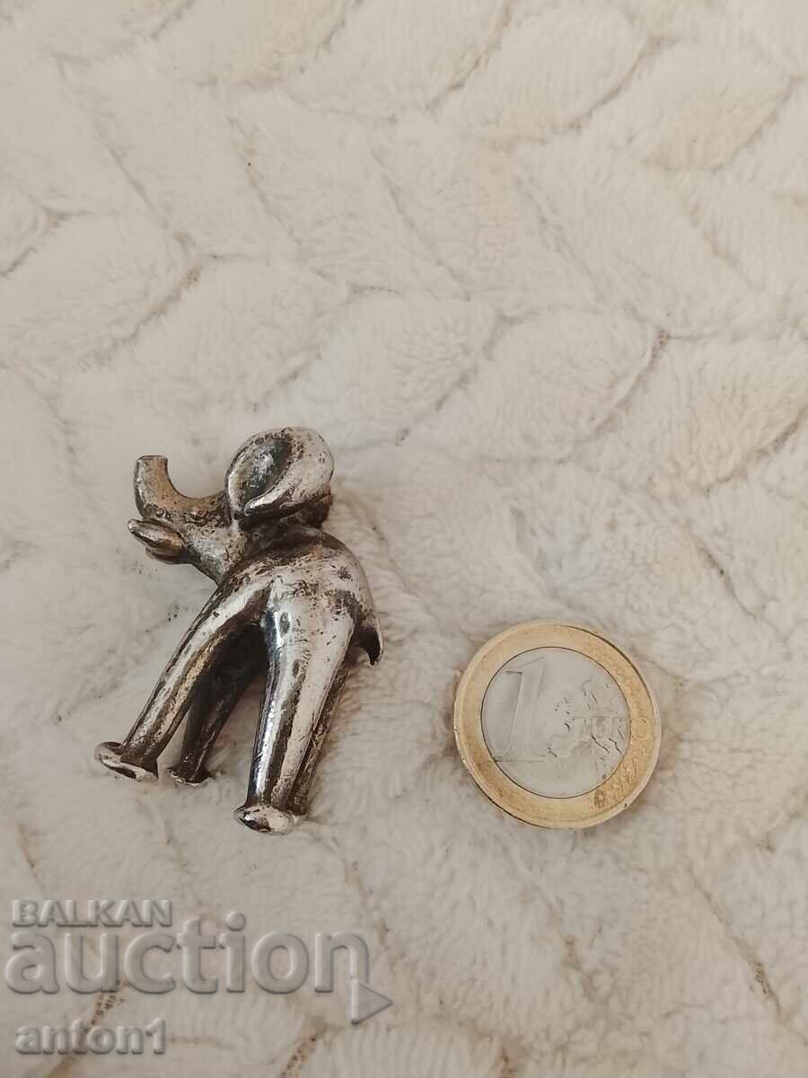 Ασημένιο ελεφαντάκι