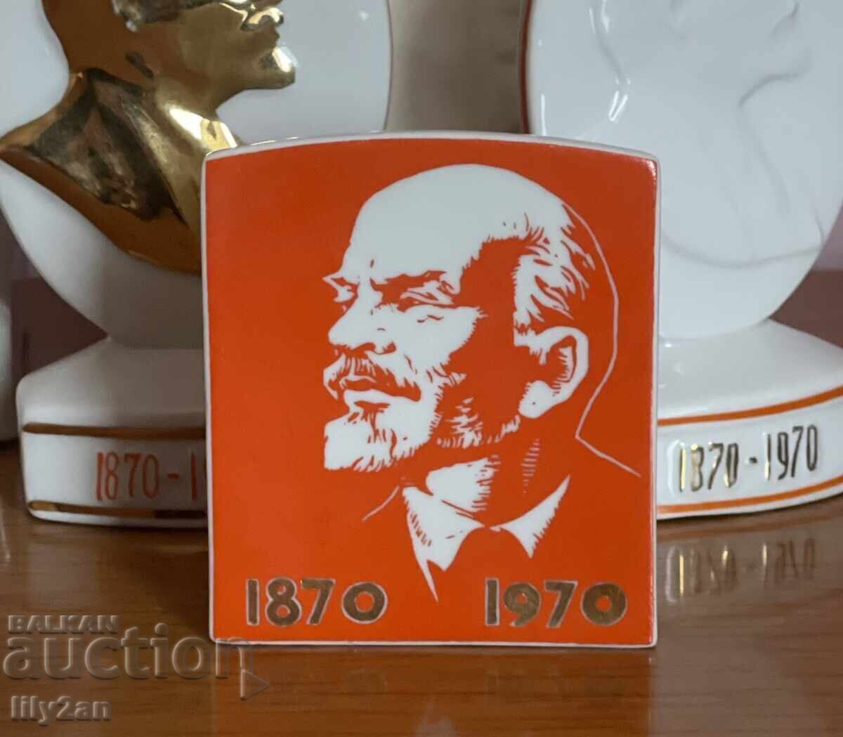 Plachetă de colecție din porțelan „V.I. Lenin – 100 de ani” cu preț € 60.00 | 117.35 BGN