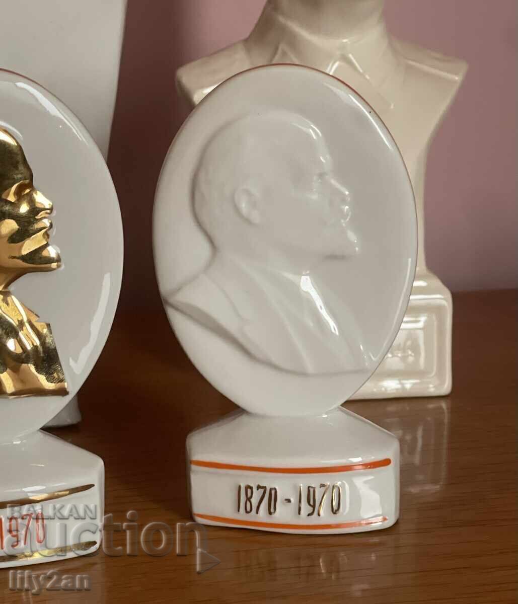 Plachete vintage din porțelan în relief - Lenin cu preț € 80.00 | 156.47 BGN