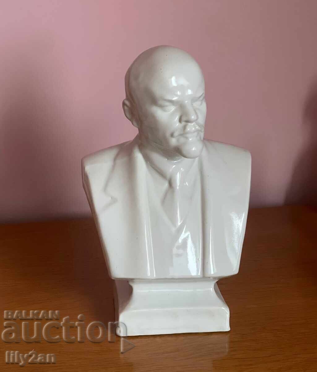 Bust din porțelan al lui Vladimir Ilici Lenin