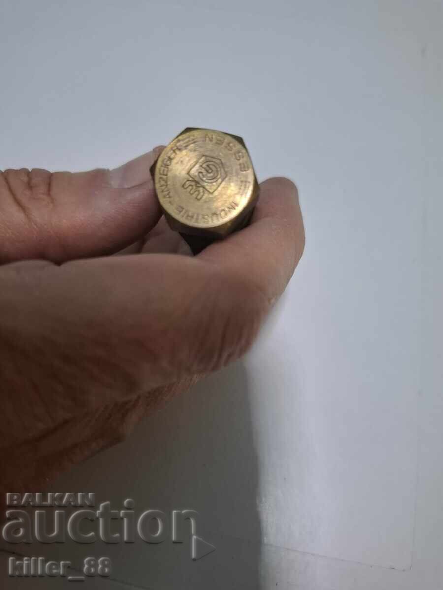 Бронзово болче с гайка за колекция маркировка с цена € 8.00 | 15.65 лв.