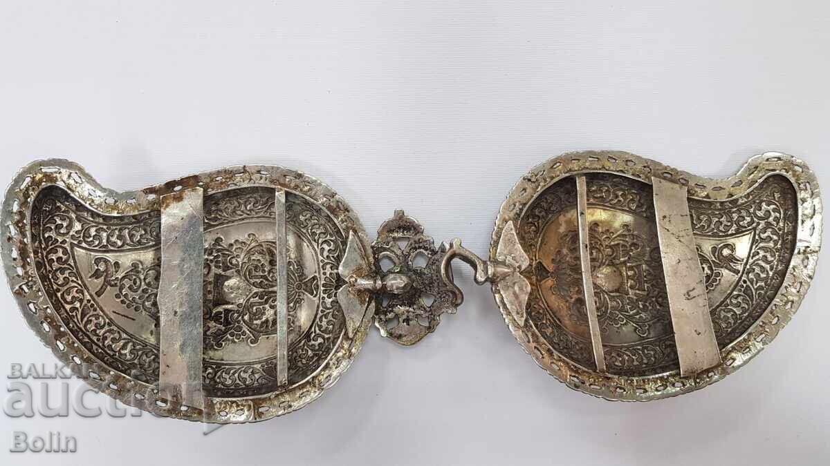 Delivery of Rare Silver Gilded Revival Belt Buckle, Belt Buckles - 19th Century