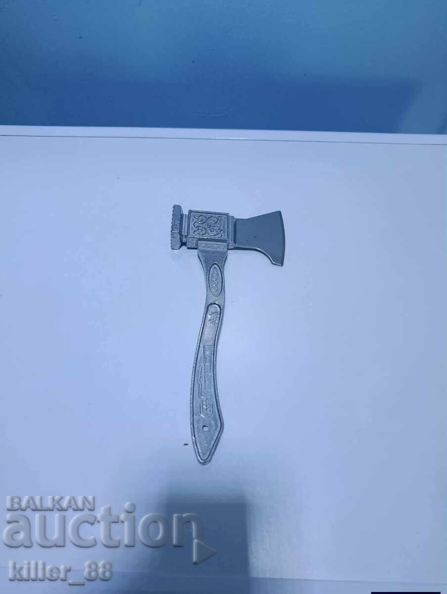 Σοβιετικό τσεκούρι με σφυρί για μπριζόλες