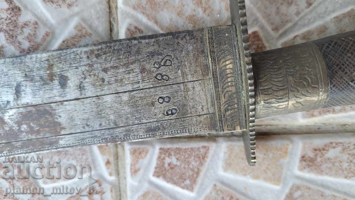Licitație Cuțit, pumnal, junghier, mopla