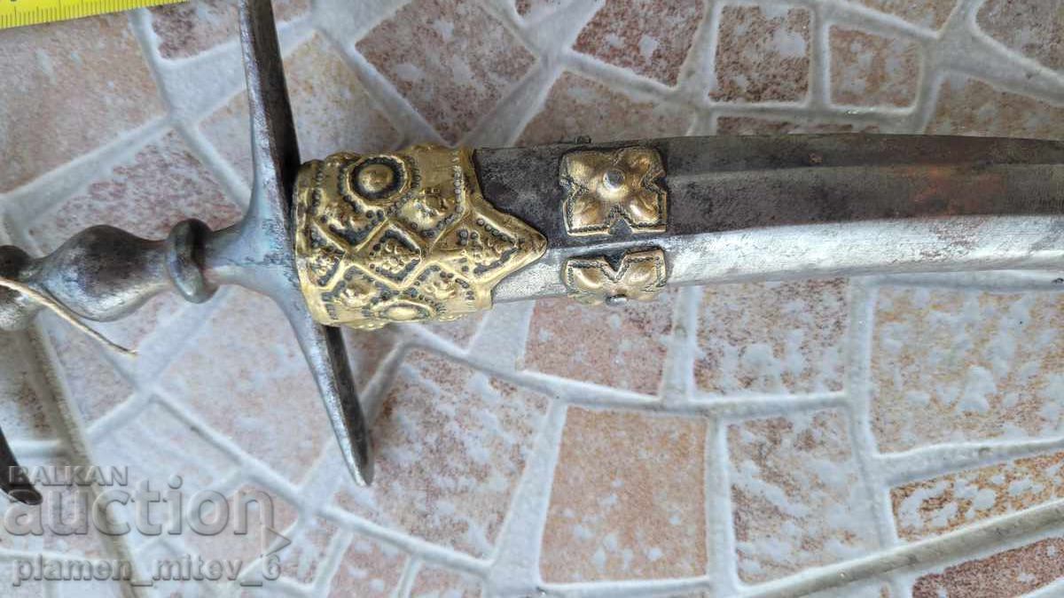 Нож, кама, кинжал от Хиндо-Куш с цена € 270.00 | 528.08 лв.