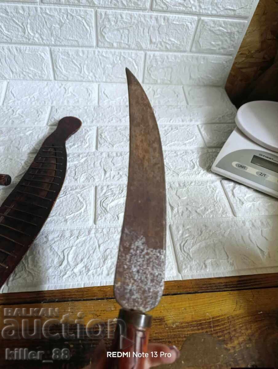 CUȚIT TRIBAL AFRICAN VINTAGE cu preț € 80.00 | 156.47 BGN