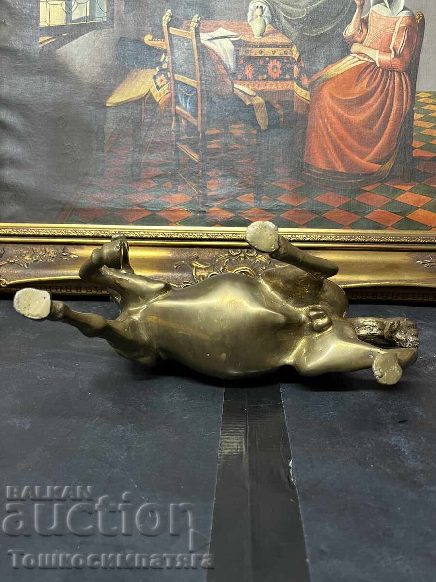 Livrarea Statuetă mare din bronz reprezentând un cal - 4.5 kg