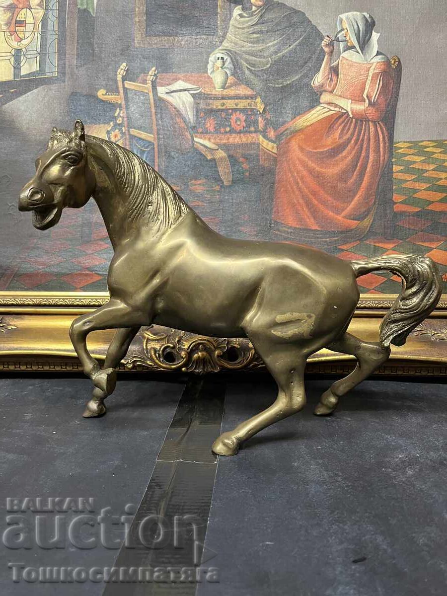 Statuetă mare din bronz reprezentând un cal - 4.5 kg