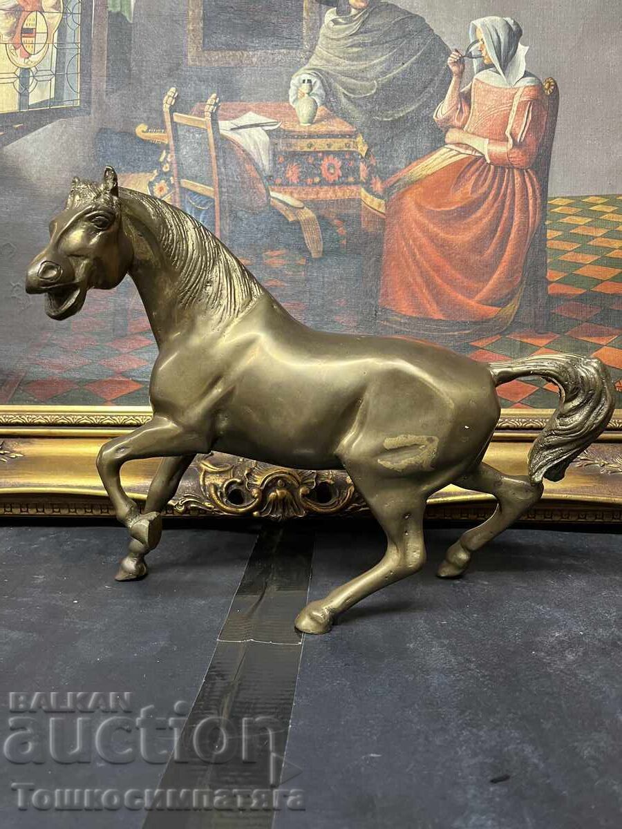 Statuetă mare din bronz reprezentând un cal - 4.5 kg