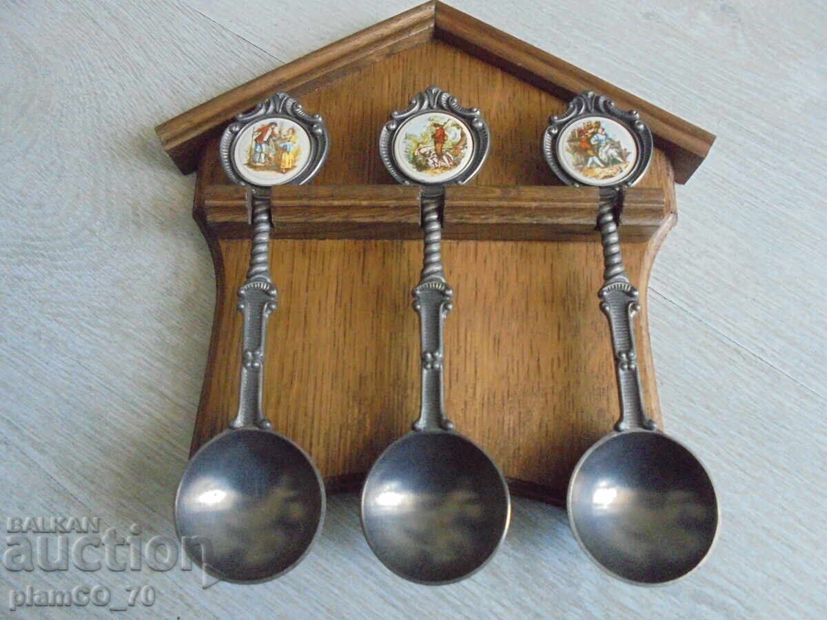No. 8577 Old collectible Zinn spoon set