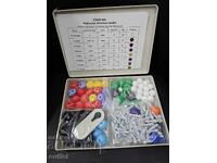 set de asamblare pentru modele moleculare (XMM-066)