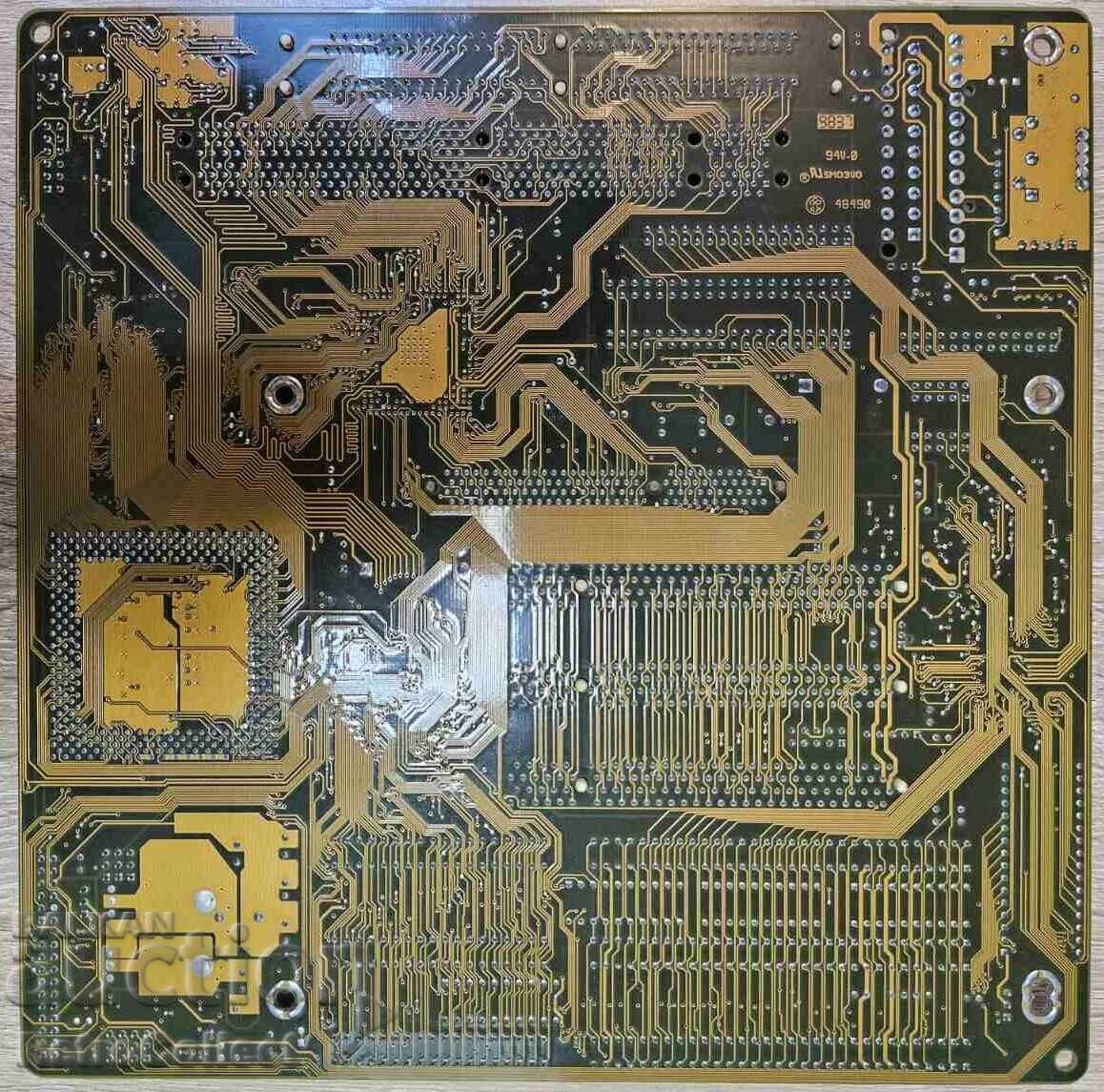 Δημοπρασία Λειτουργική ρετρό μητρική πλακέτα Shuttle HOT-591P 2.x με K6-2/266