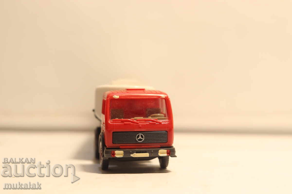 Licitație WIKING H0 1/87 BP MERCEDES CAMION CISTERNĂ MODEL MAȘINUȚĂ