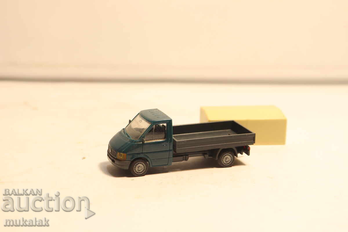 HERPA 1/87 H0 VW LT MODEL CAR - 6