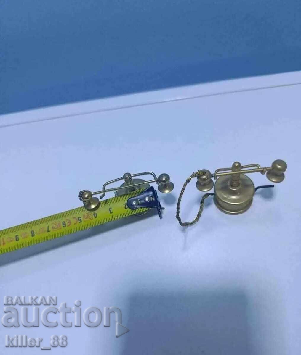 Delivery of Vintage miniature phones