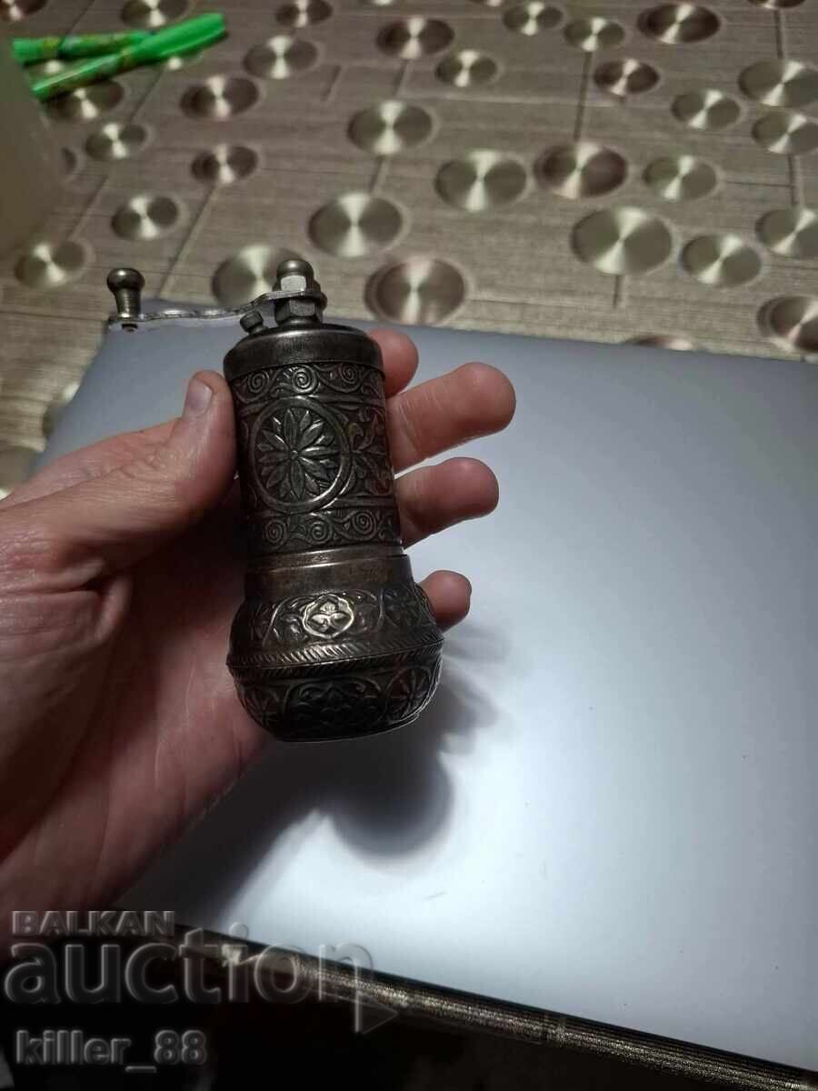 Râșniță arabă pentru piper nefolosită
