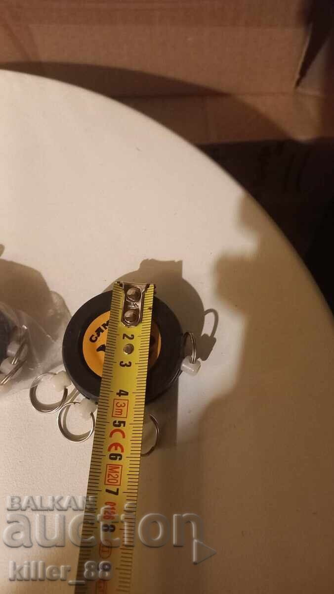 Brelocuri vechi cu preț € 16.00 | 31.29 BGN