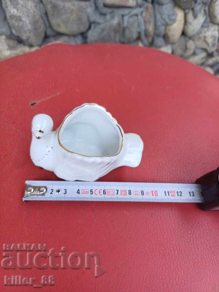 Porcelain chicken with price € 8.00 | 15.65 BGN