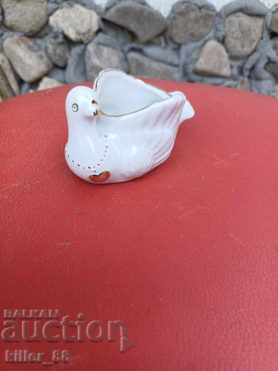 Porcelain chicken