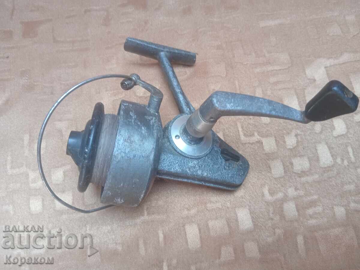 Old fishing reel
