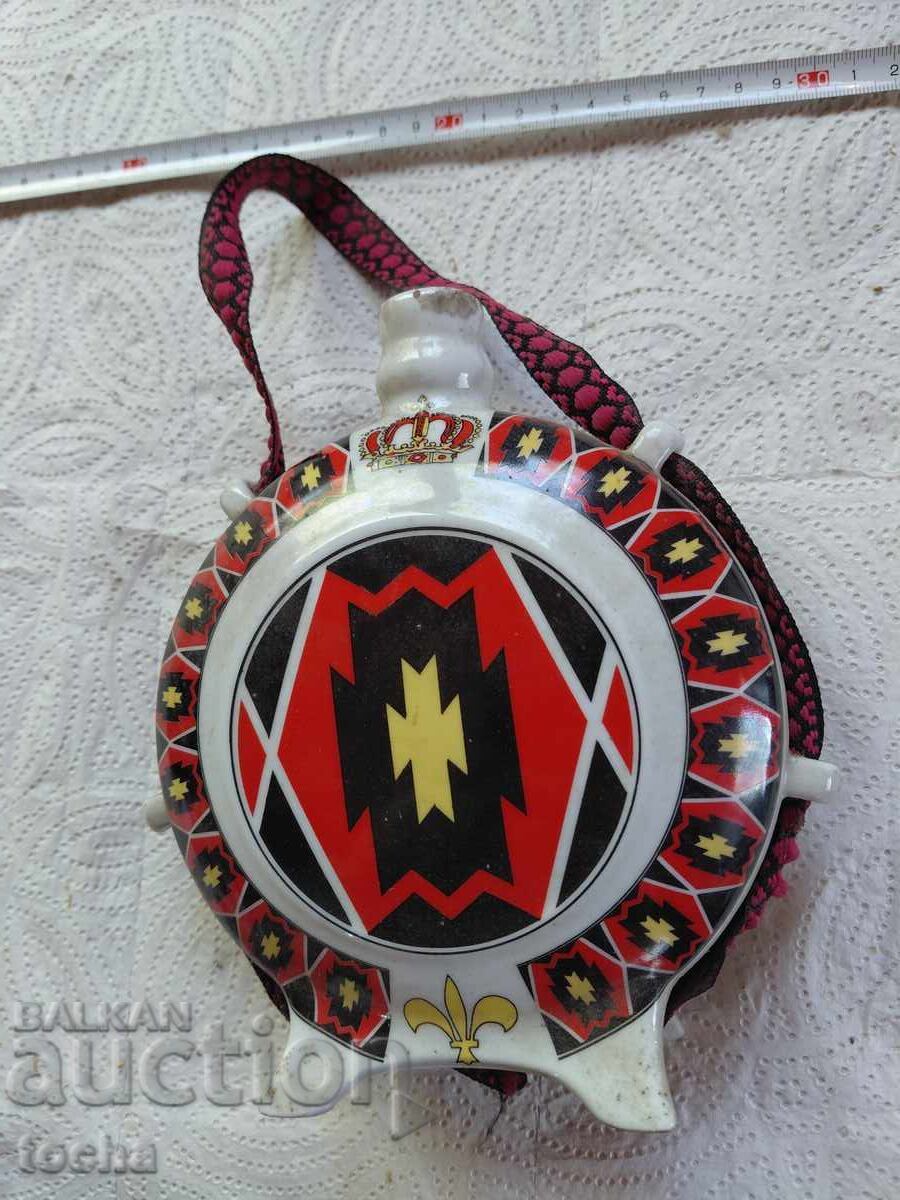 Porțelan vechi, decantor, ploscă, excelent conservat cu preț € 0.01 | 0.02 BGN