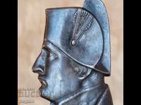 Сребърен портрет на Наполеон.