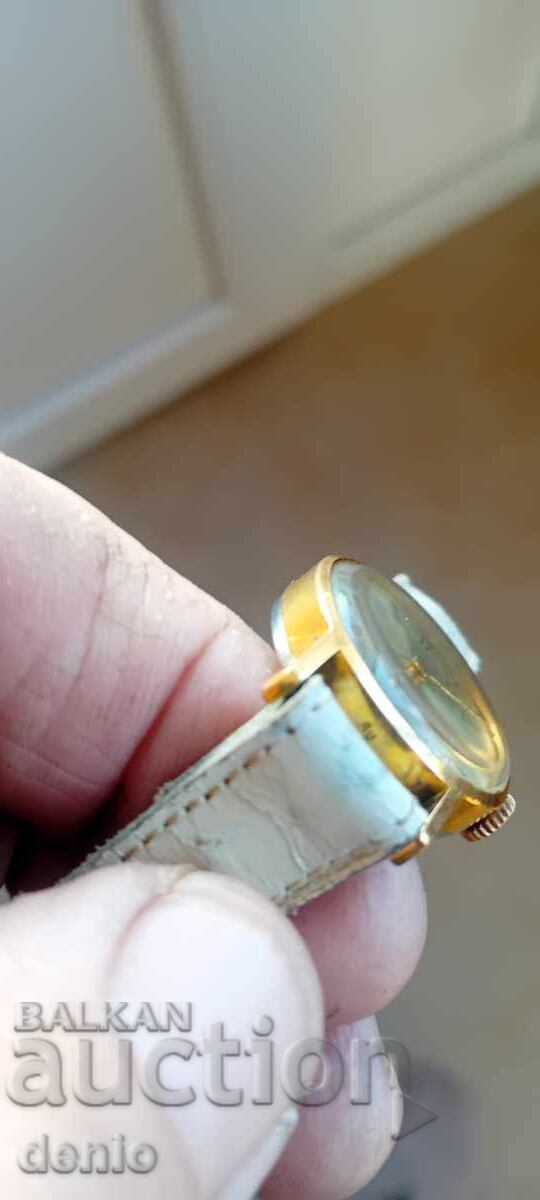 Παράδοση Γυναικείο επιχρυσωμένο ρολόι χειρός Luch