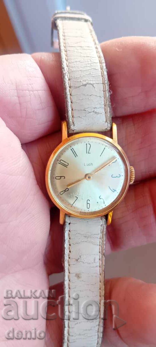 Γυναικείο επιχρυσωμένο ρολόι χειρός Luch