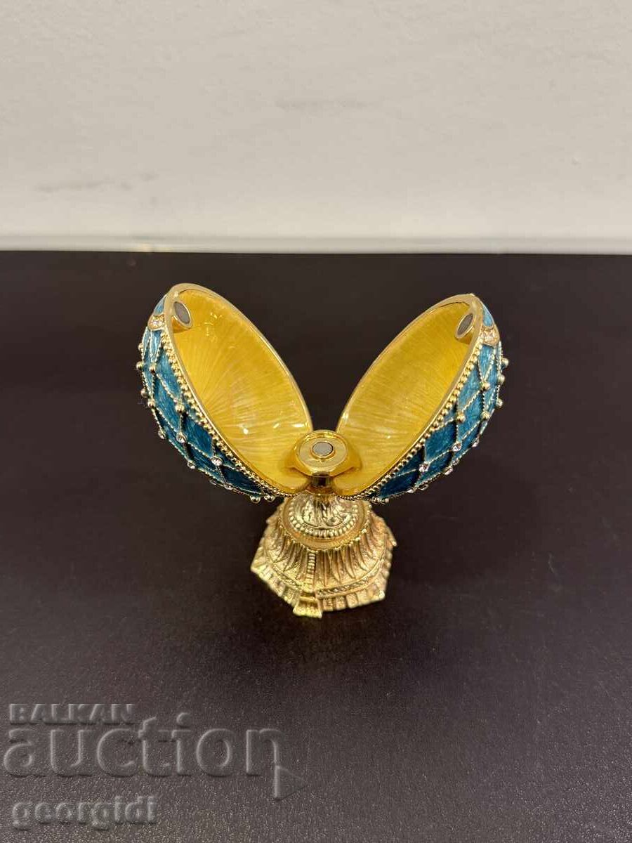 Licitație Cutie de bijuterii emailată tip "Fabergé". Nr. 8132