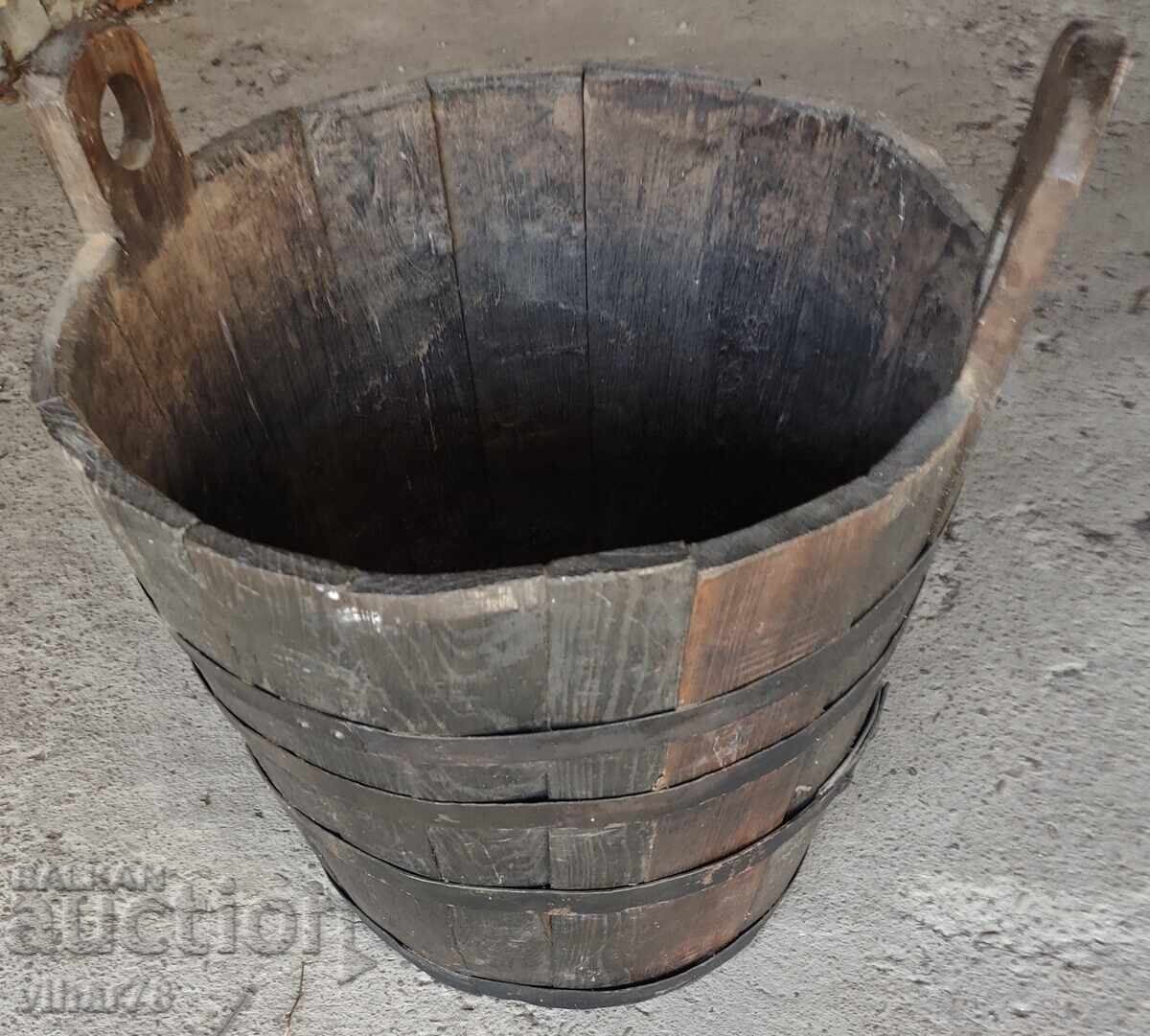 СТАРА ДЪРВЕНА КАЦА с цена € 199.99 | 391.15 лв.