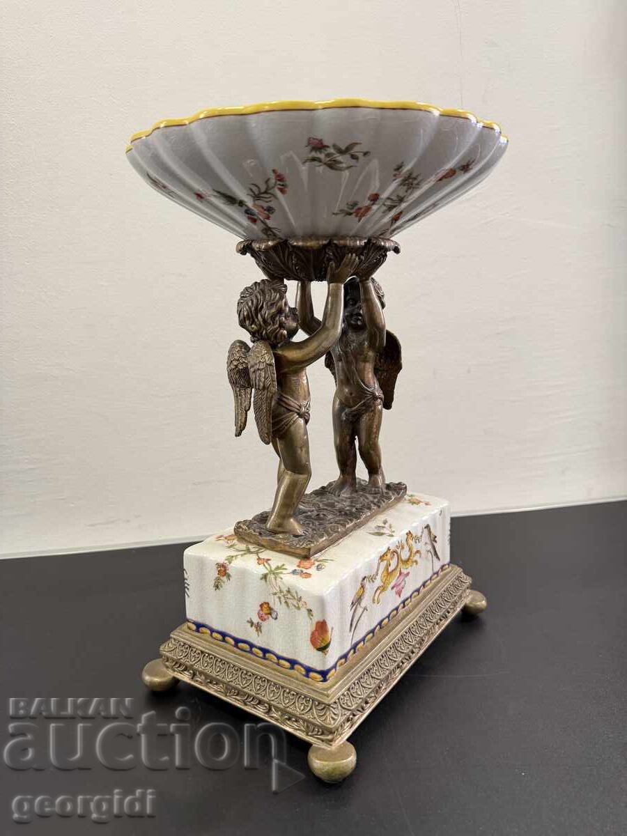 Jardinieră autentică din porțelan Wong Lee 1895 nr. 8134 cu preț € 330.00 | 645.43 BGN