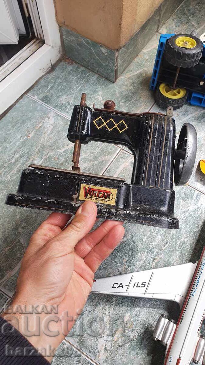 Παλιά παιχνίδια 5 τεμάχια με τιμή € 50.00 | 97.79 BGN