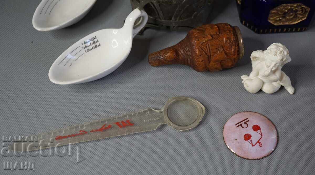 Lot obiecte vechi pipă, figurină, cupă linguri de măsurat cuțit cu preț € 1.45 | 2.84 BGN