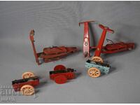 Лот стари метални механични играчки триколка скутер