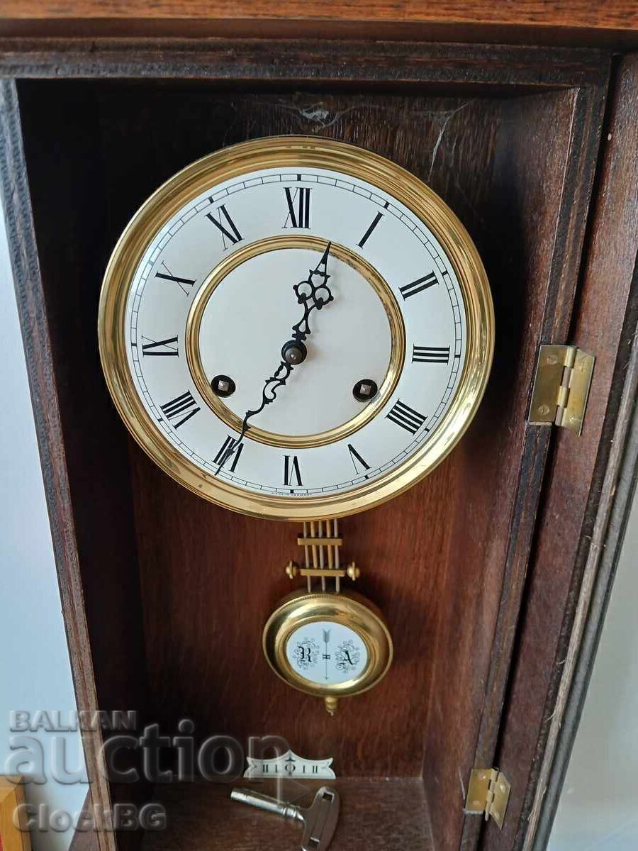 Ceas de perete german vintage – stil antic clasic cu preț € 56.00 | 109.53 BGN