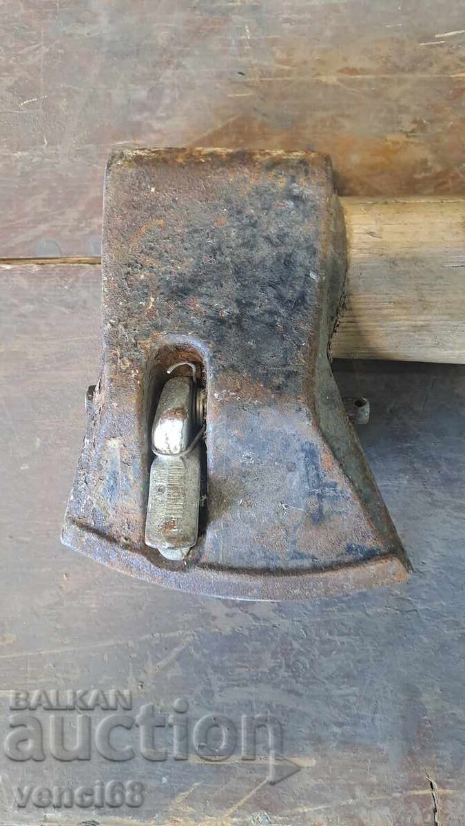 An axe with price € 80.00 | 156.47 BGN