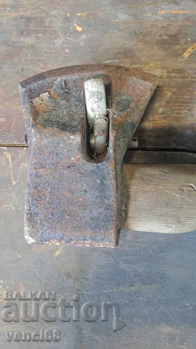 An axe - 5