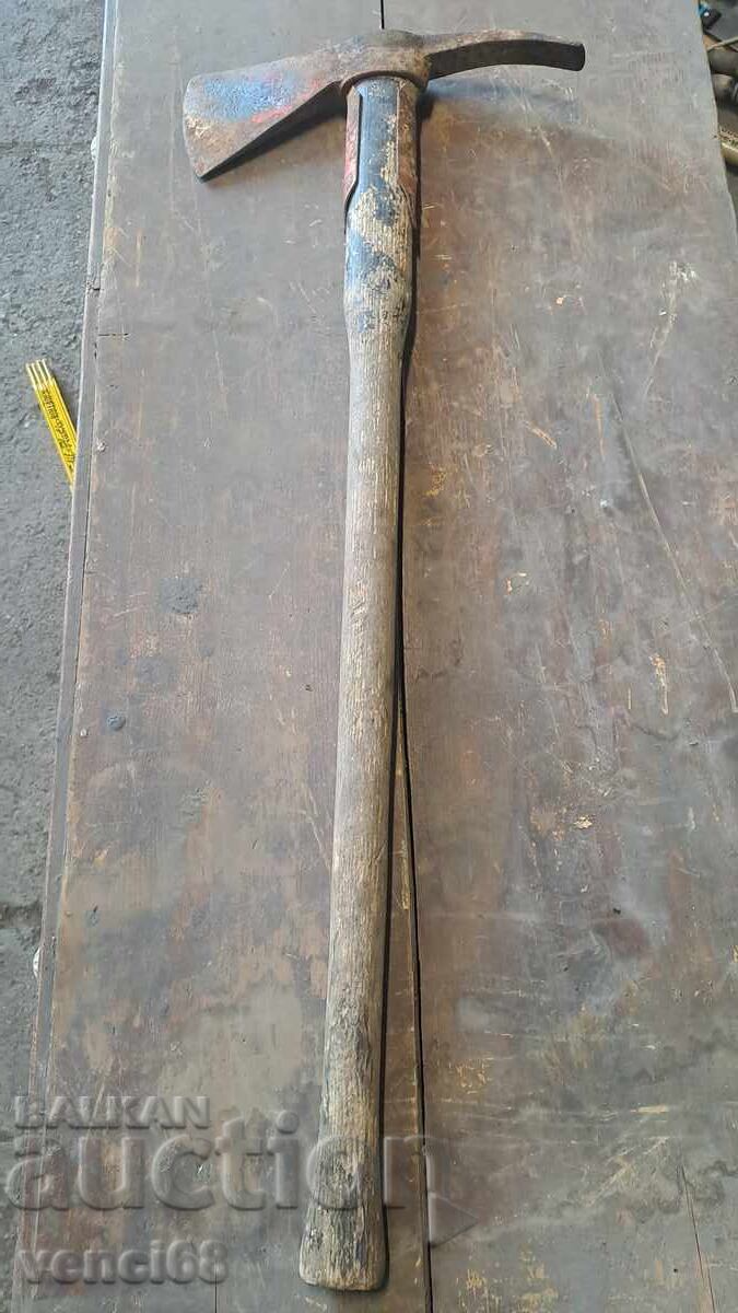 Firefighter's axe