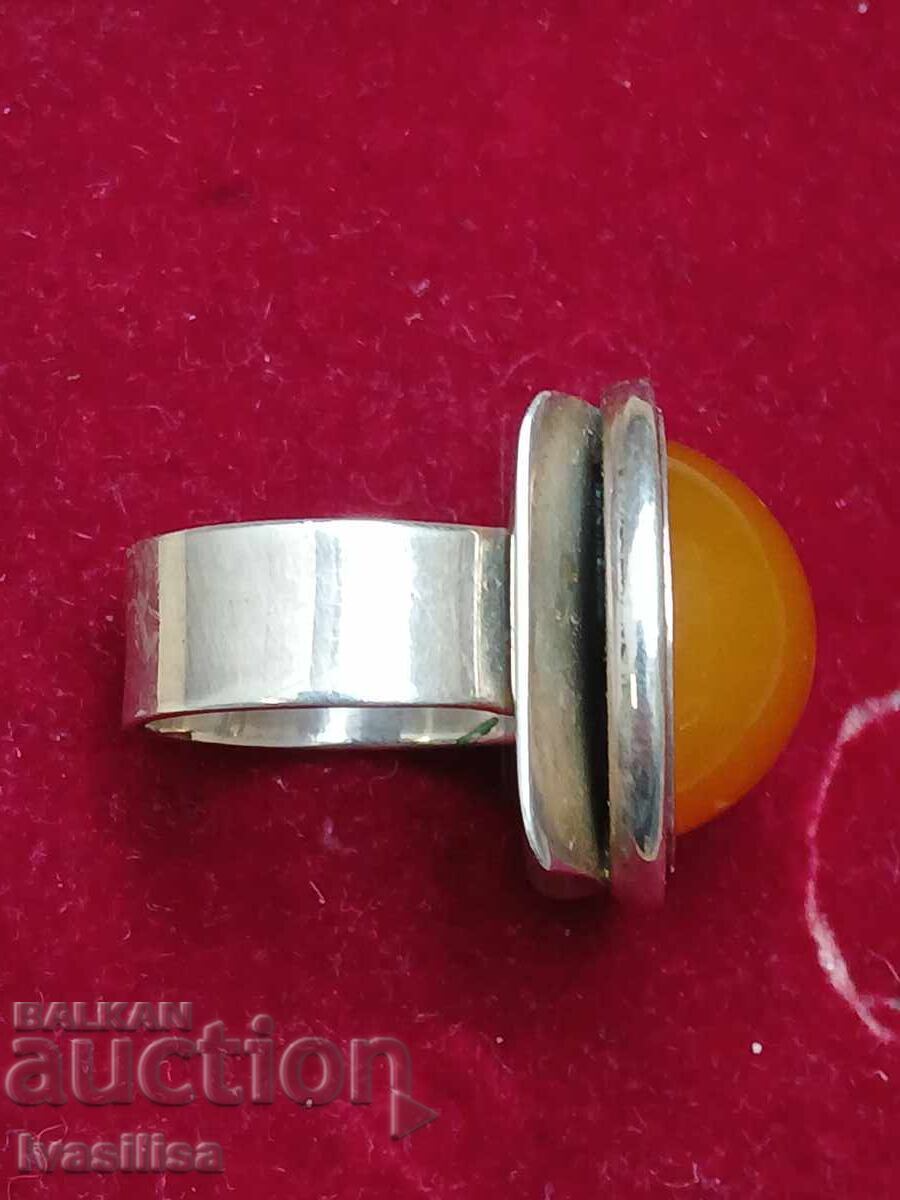 Massive silver ring with amber with price € 43.00 | 84.10 BGN
