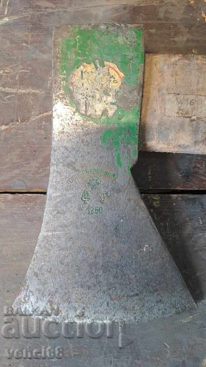 Ochenkopfgrun axe with price € 80.00 | 156.47 BGN