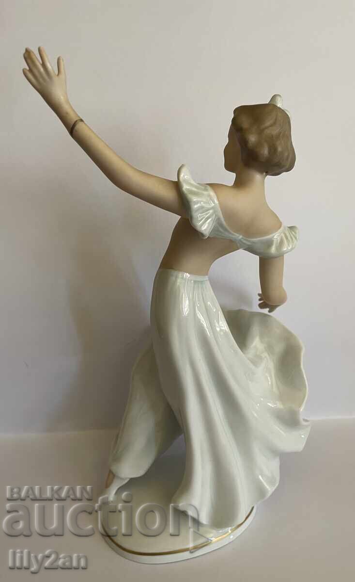 Delivery of Wallendorf porcelain figurine