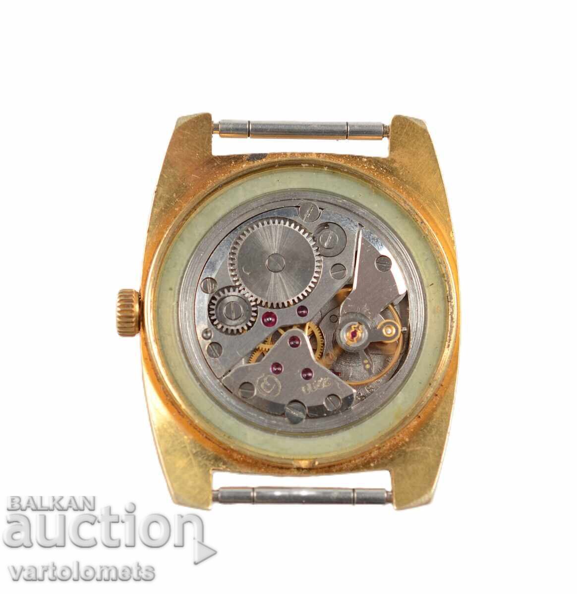Ceas bărbătesc VOSTOK CCCP placat cu aur 10 Mk - funcțional cu preț € 21.00 | 41.07 BGN