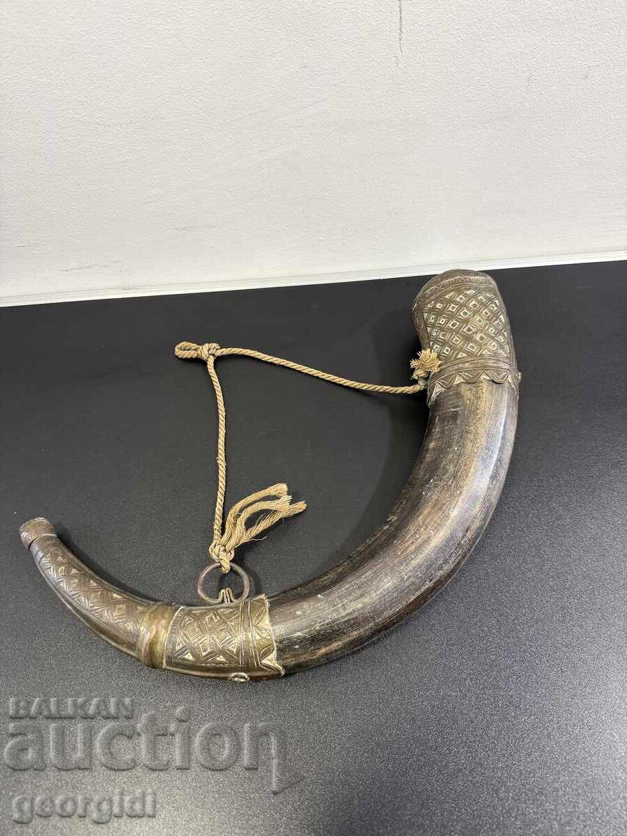 Large authentic horn powder flask. No. 8141