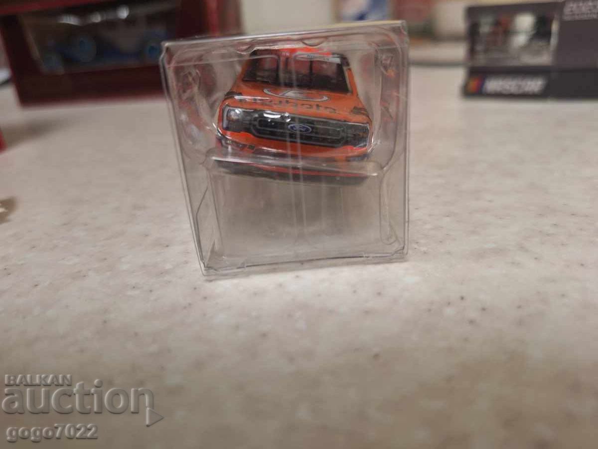 Licitație NASCAR DIE-CAST 1/64