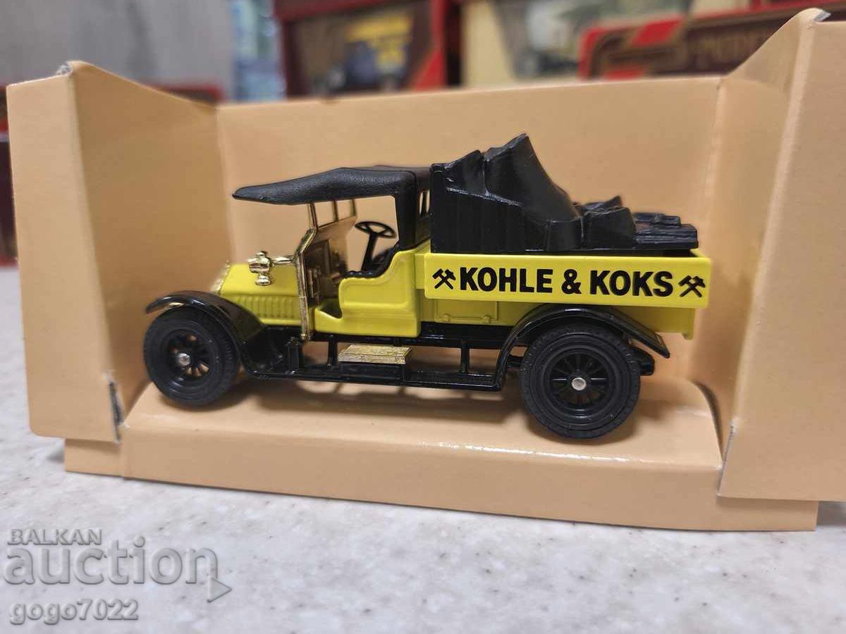MODELE MATCHBOX YESTERYEAR ANGLIA cu preț € 6.99 | 13.67 BGN