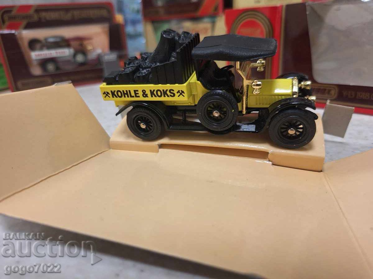 Livrarea MODELE MATCHBOX YESTERYEAR ANGLIA