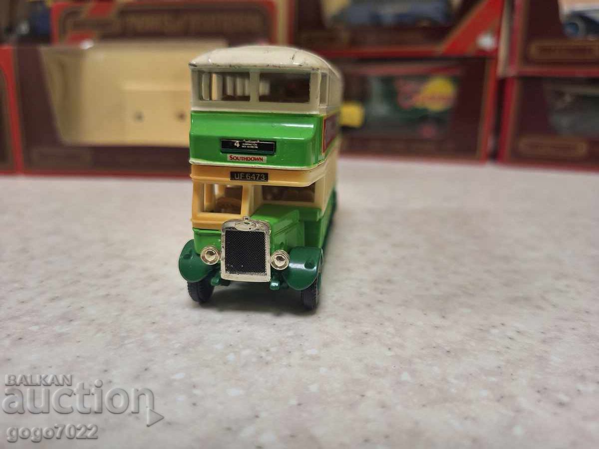 Licitație MODELE MATCHBOX YESTERYEAR ANGLIA