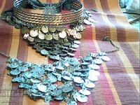 παλιό όμορφο σετ για παραδοσιακή φορεσιά